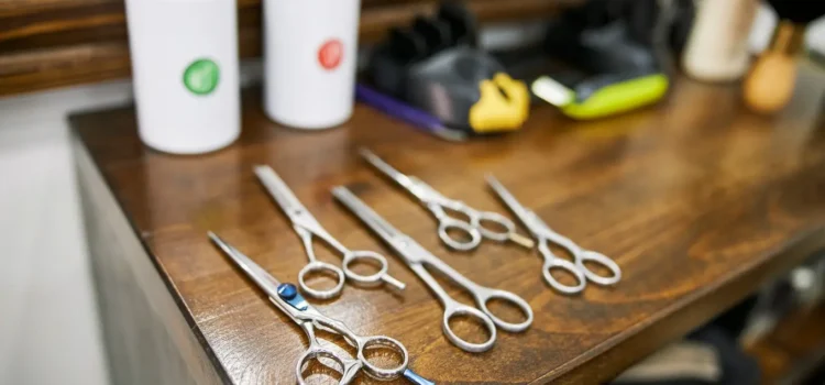 Co warto wiedzieć o rozmiarach nożyczek fryzjerskich?
